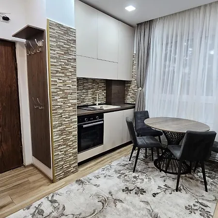 Reva - Civic Center Apartment Brasov