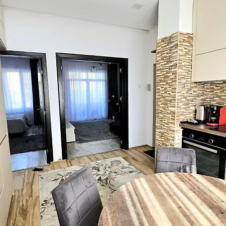 Reva - Civic Center Apartment Brasov