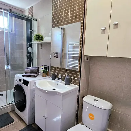 Apartment Reva - Civic Center *