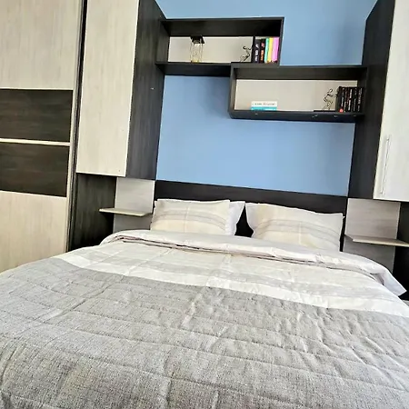 Apartment Reva - Civic Center *