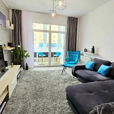 Reva - Civic Center Apartment