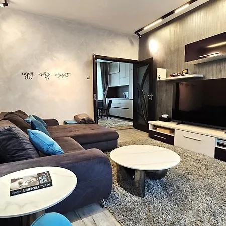 Reva - Civic Center Apartment Brasov
