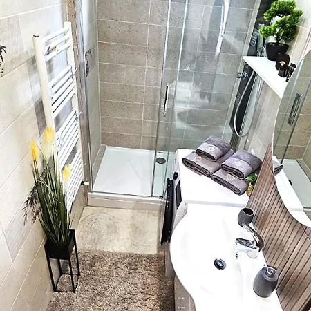 Apartment Reva - Civic Center *